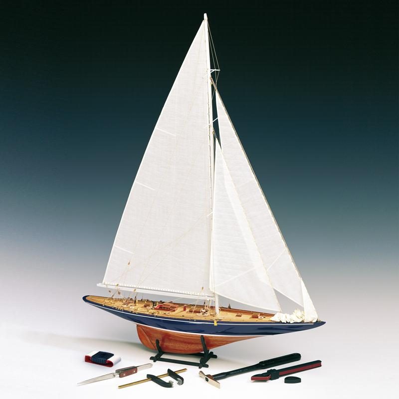 kit Scatola montaggio barca Endeavour legno con attrezzi 